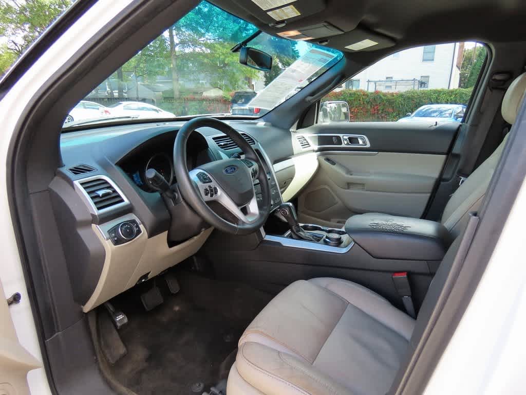 Thumbnail: 2015 Ford Explorer - 2