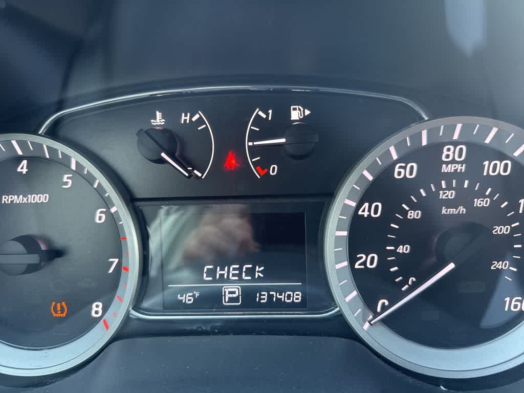 Thumbnail: 2015 Nissan Sentra - 18