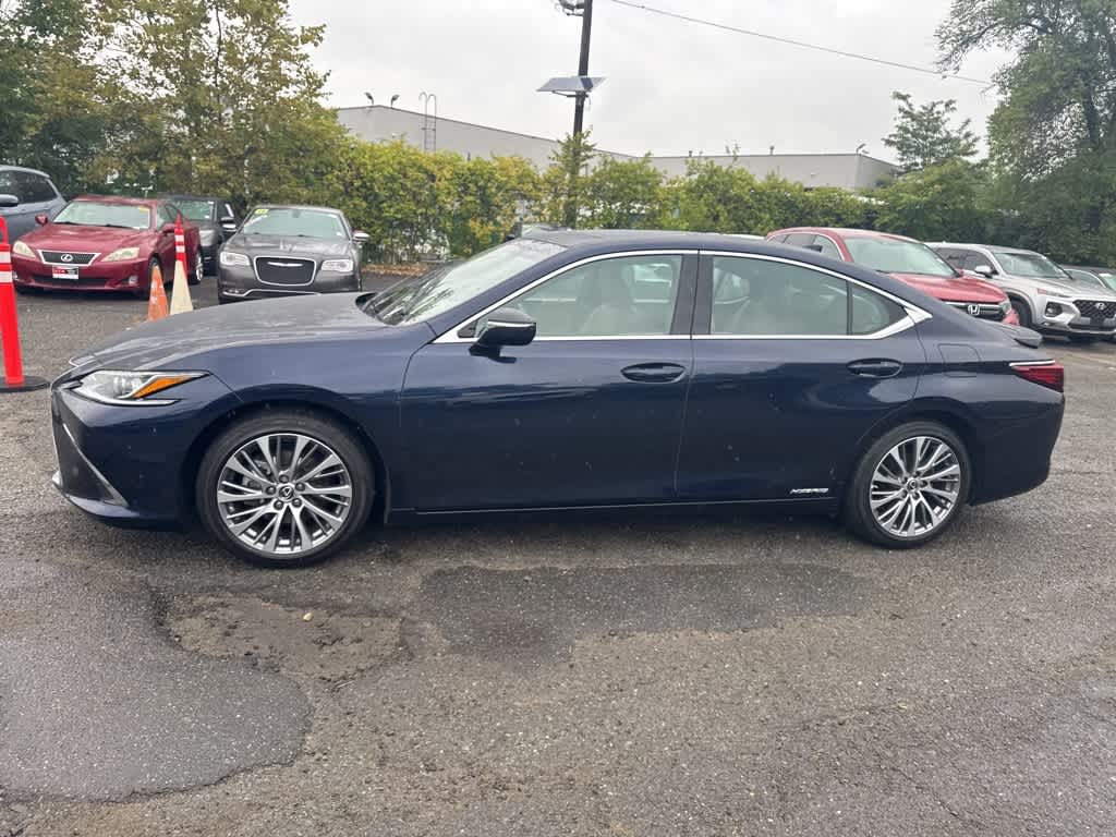 Thumbnail: 2021 Lexus ES - 5