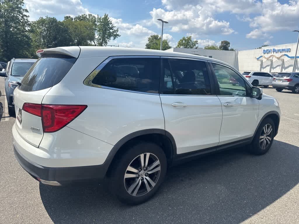 Thumbnail: 2016 Honda Pilot - 11