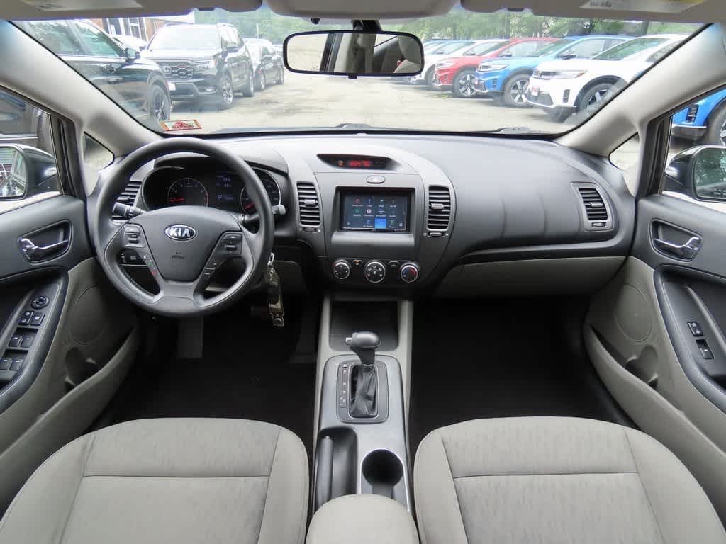 Thumbnail: 2016 Kia Forte - 17