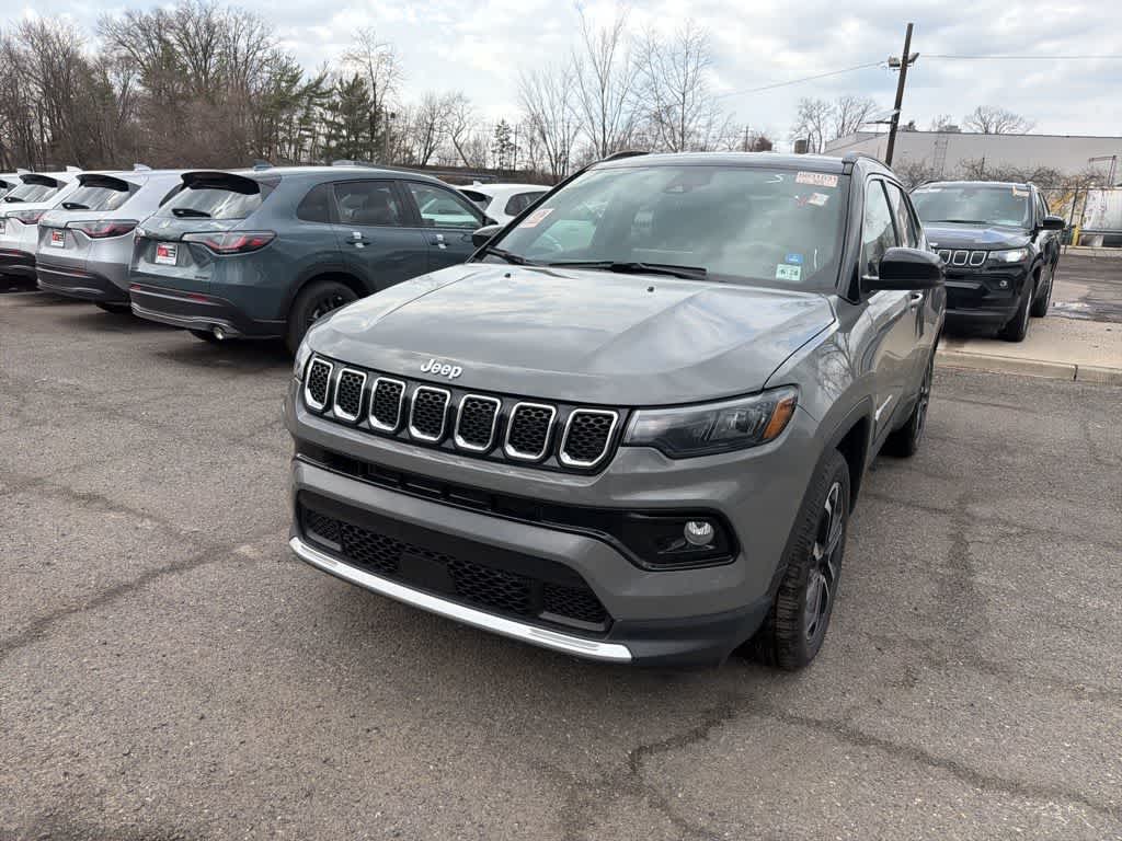 Thumbnail: 2023 Jeep Compass - 25