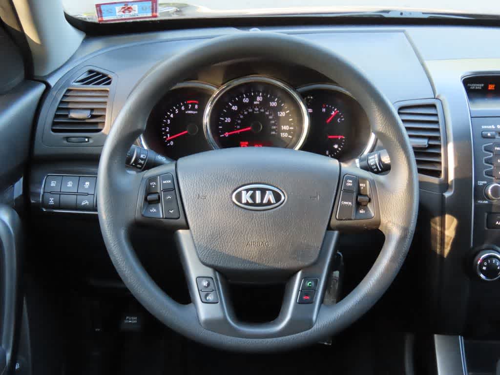 Thumbnail: 2013 Kia Sorento - 20