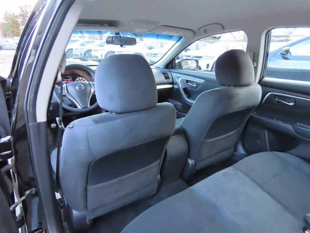 Thumbnail: 2015 Nissan Altima - 14