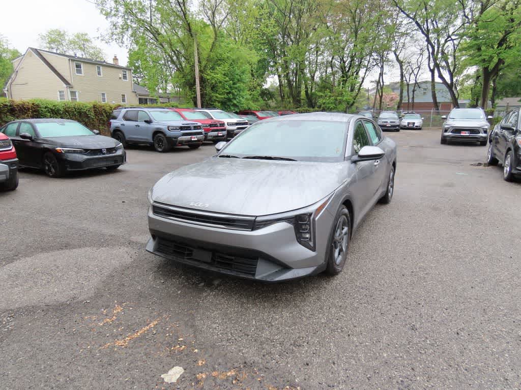Thumbnail: 2025 Kia K4 - 1
