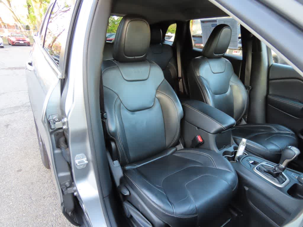 Thumbnail: 2015 Jeep Cherokee - 18