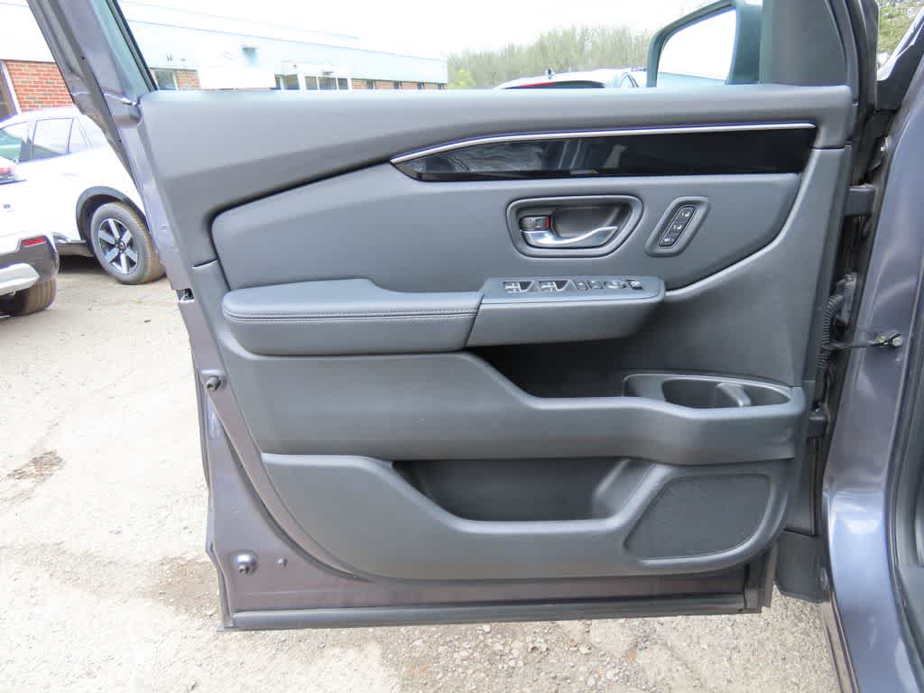 Thumbnail: 2023 Honda Pilot - 19