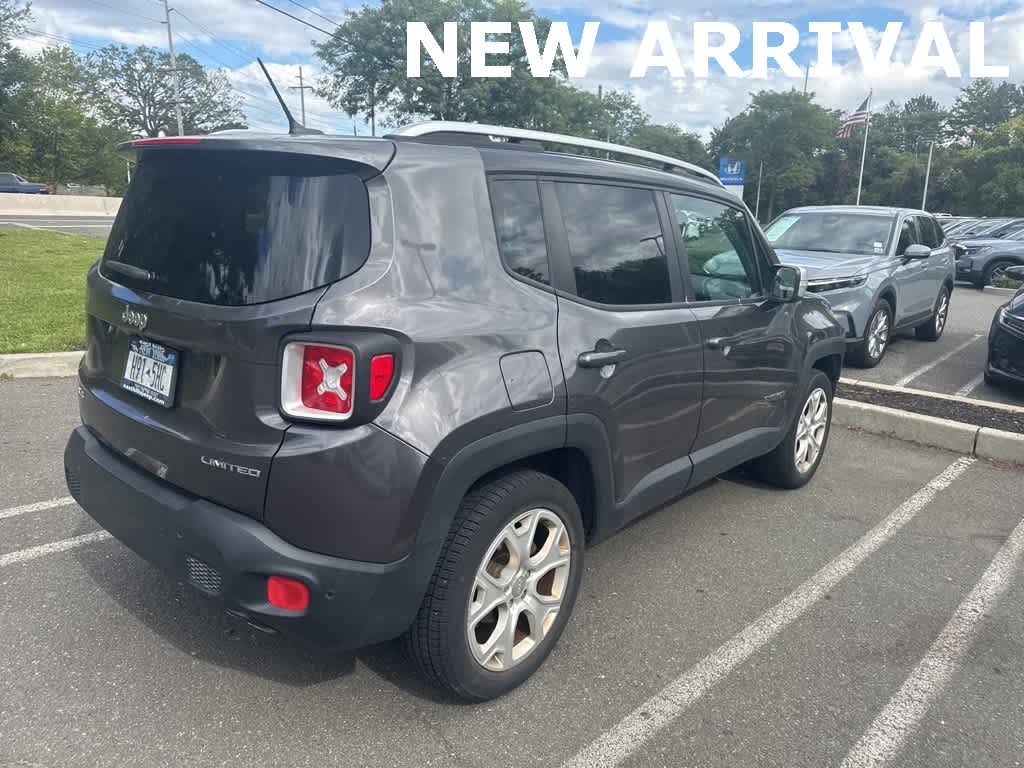 Thumbnail: 2016 Jeep Renegade - 9