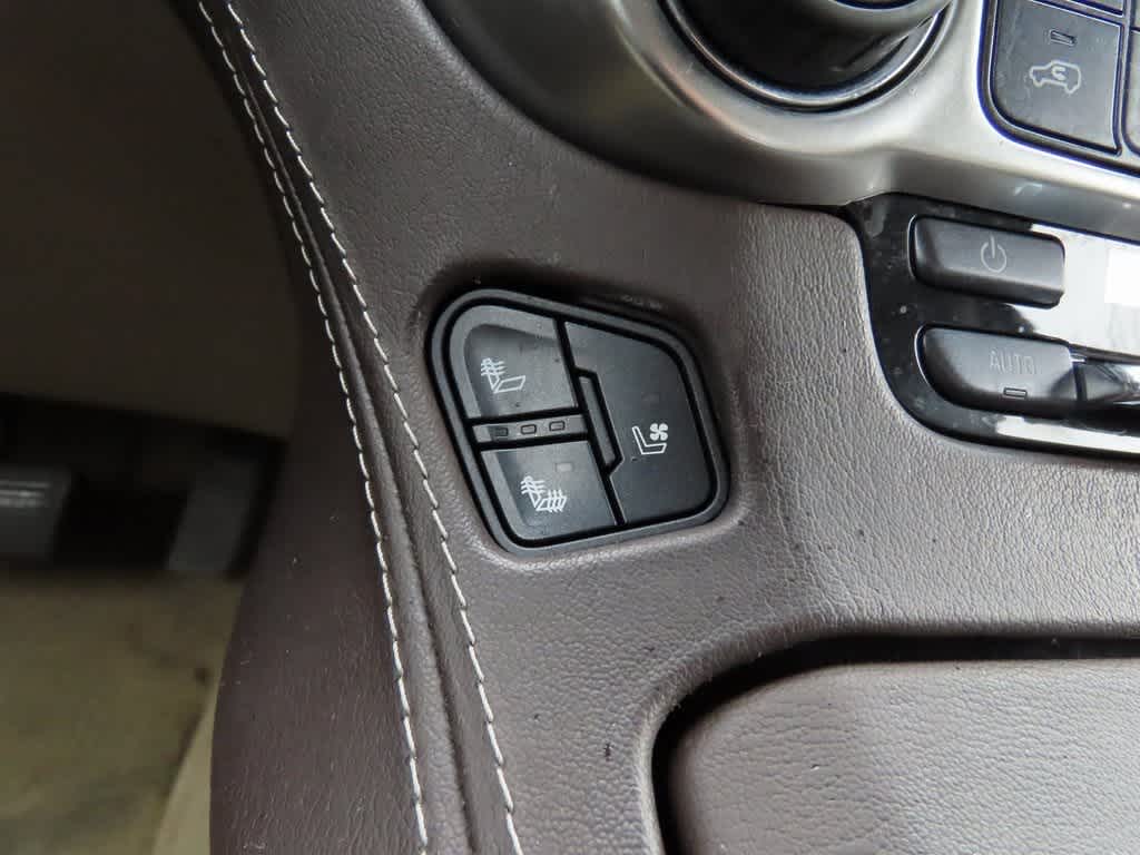 Thumbnail: 2017 Chevrolet Tahoe - 24