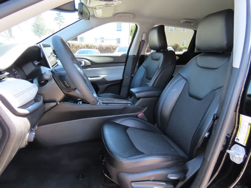 Thumbnail: 2022 Jeep Compass - 14