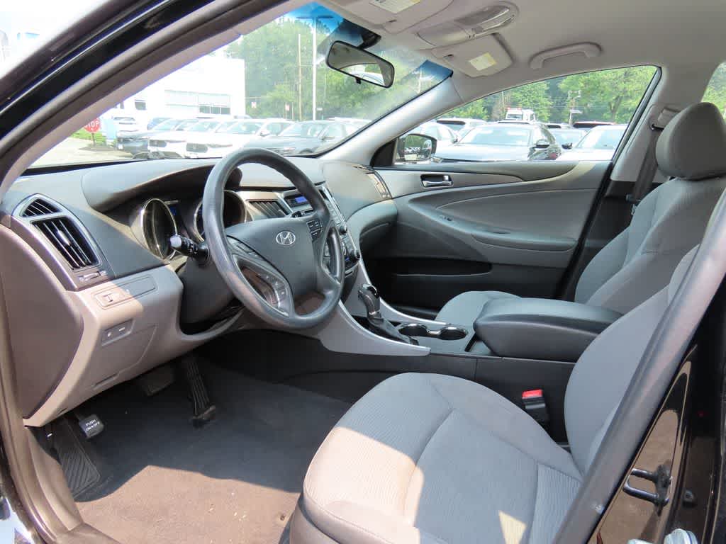 Thumbnail: 2011 Hyundai Sonata - 2