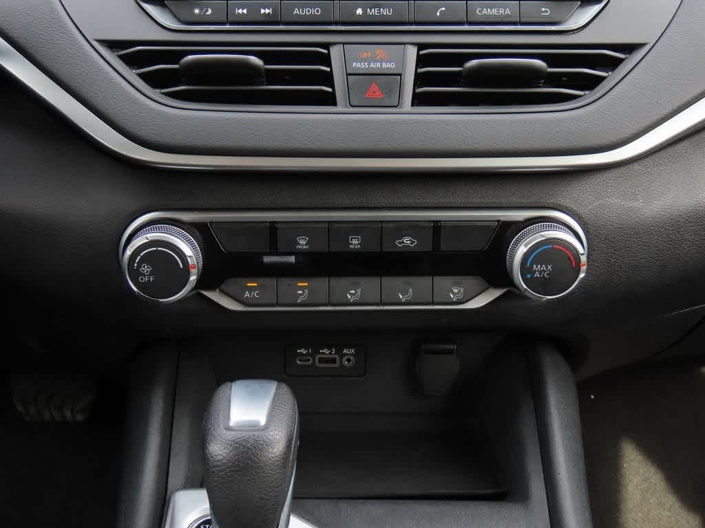 Thumbnail: 2022 Nissan Altima - 20