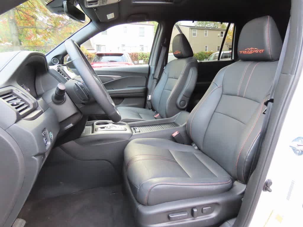 Thumbnail: 2022 Honda Passport - 12