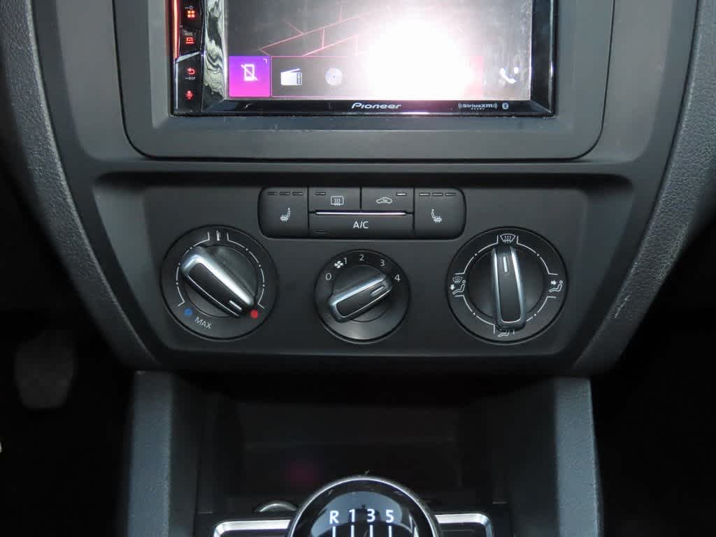 Thumbnail: 2018 Volkswagen Jetta - 19