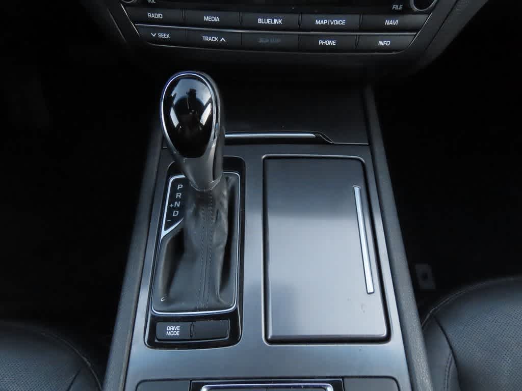 Thumbnail: 2015 Hyundai Genesis - 22