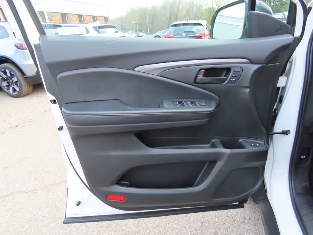 Thumbnail: 2022 Honda Pilot - 16