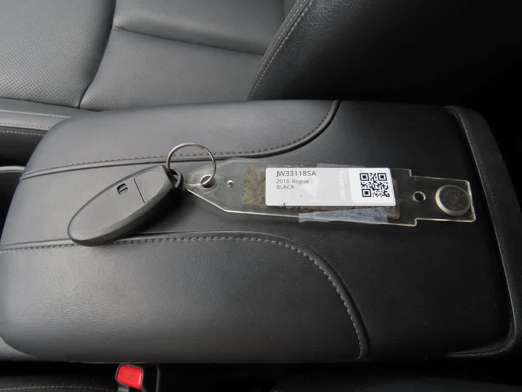 Thumbnail: 2018 Nissan Rogue - 28