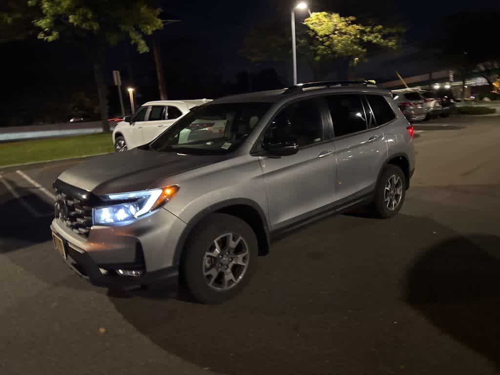 Thumbnail: 2022 Honda Passport - 4