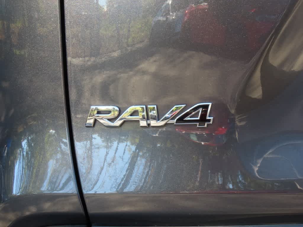 Thumbnail: 2021 Toyota RAV4 - 7