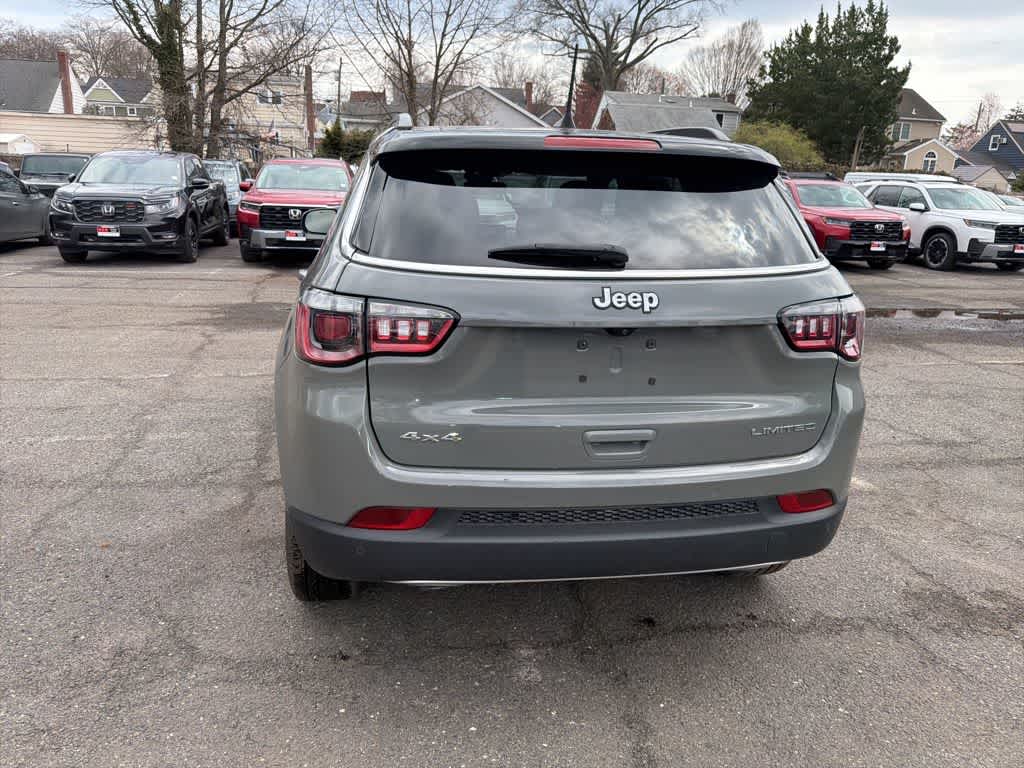 Thumbnail: 2023 Jeep Compass - 11