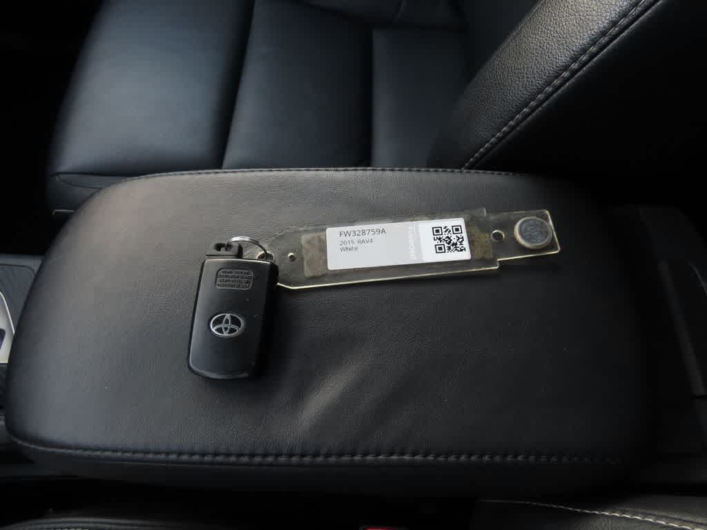 Thumbnail: 2015 Toyota RAV4 - 29