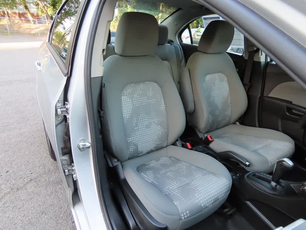 Thumbnail: 2019 Chevrolet Sonic - 16