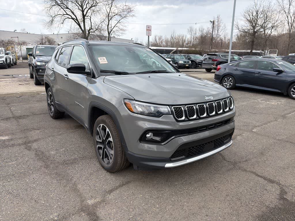 Thumbnail: 2023 Jeep Compass - 21