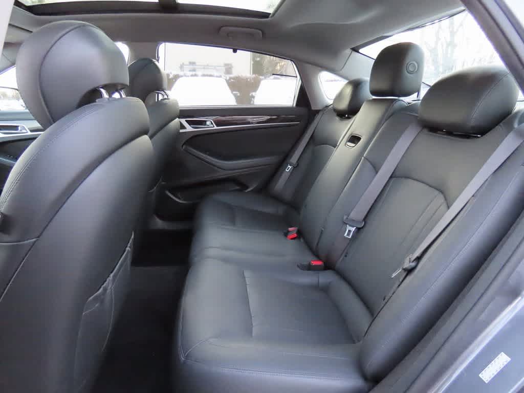 Thumbnail: 2015 Hyundai Genesis - 12