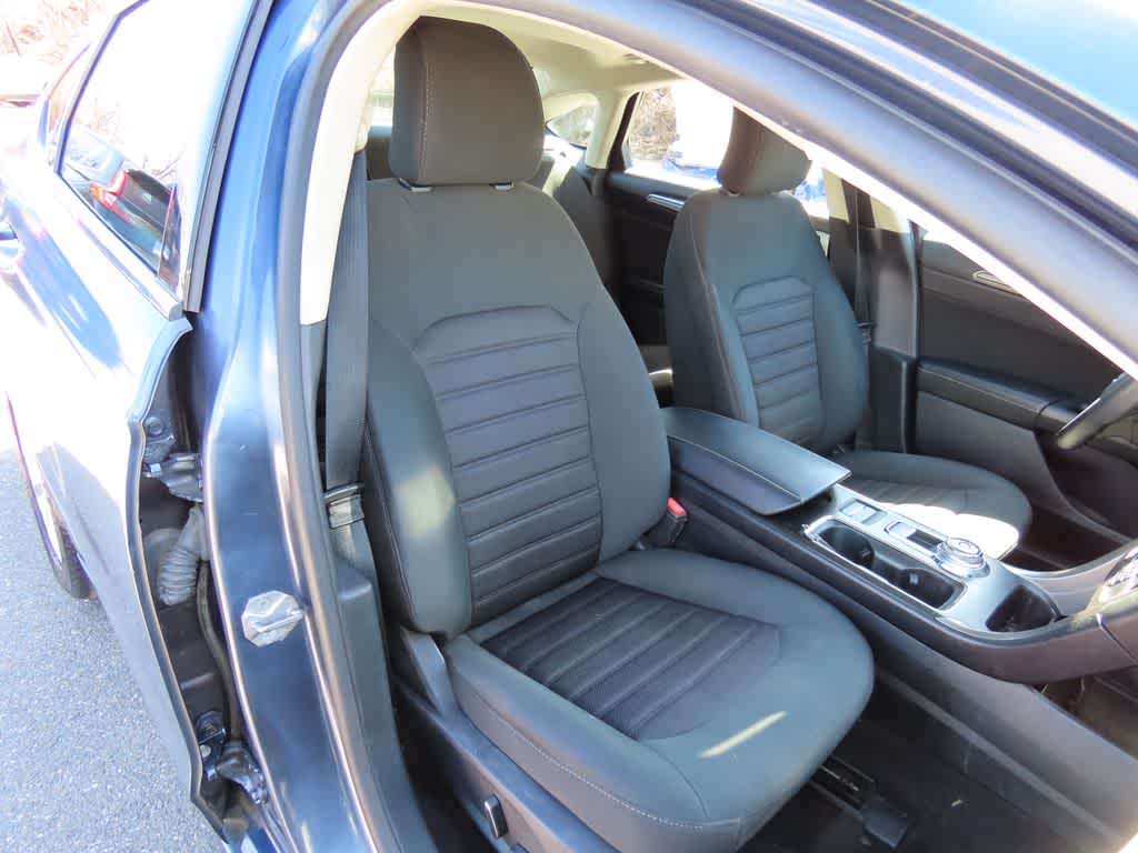 Thumbnail: 2019 Ford Fusion - 16