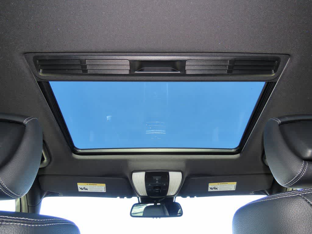 Thumbnail: 2015 Mercedes-Benz E-Class - 24