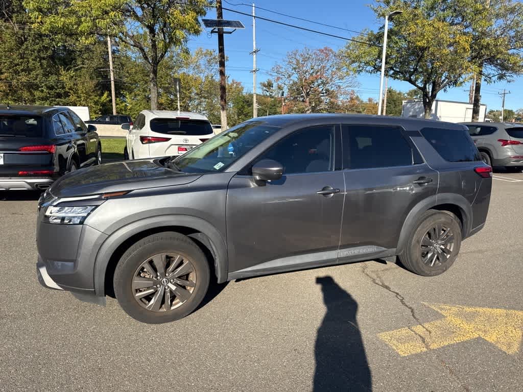 Thumbnail: 2022 Nissan Pathfinder - 3