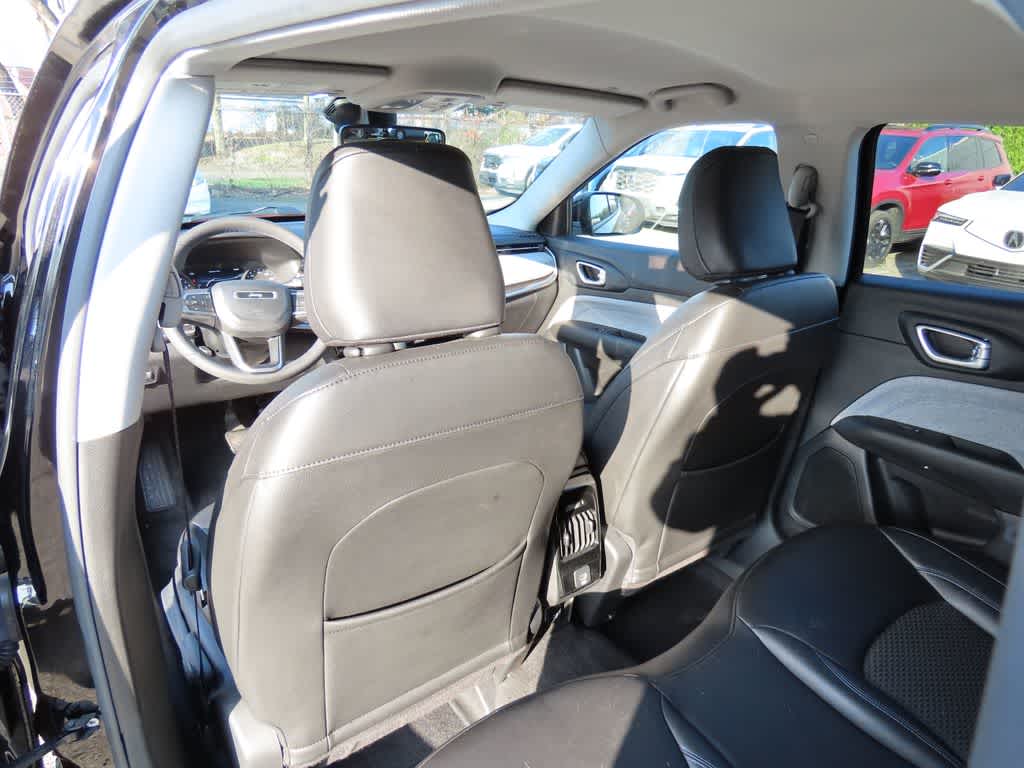 Thumbnail: 2022 Jeep Compass - 16