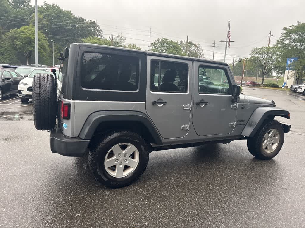 Thumbnail: 2015 Jeep Wrangler - 12
