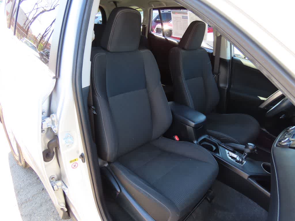 Thumbnail: 2015 Toyota RAV4 - 17