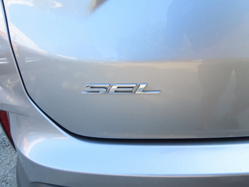 Thumbnail: 2023 Ford Edge - 8