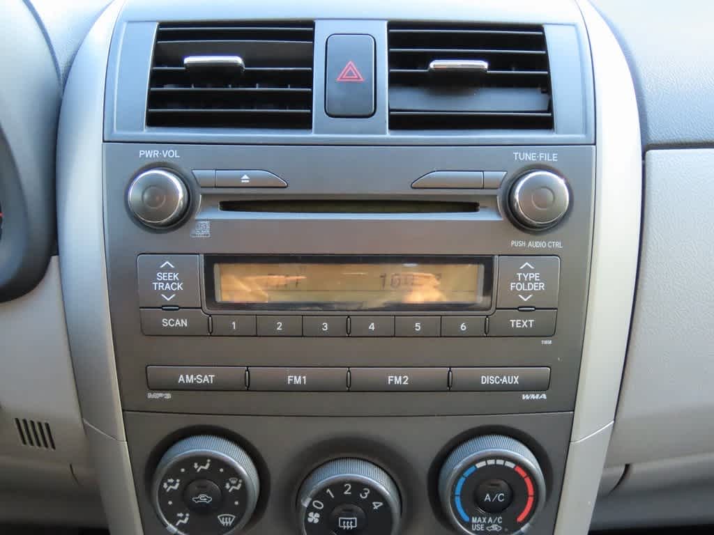 2011 Toyota Corolla LE 17