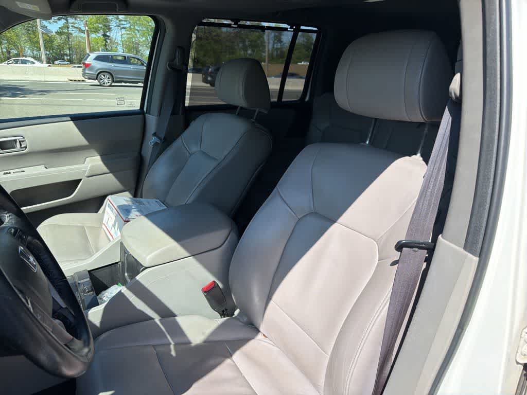 Thumbnail: 2013 Honda Pilot - 26
