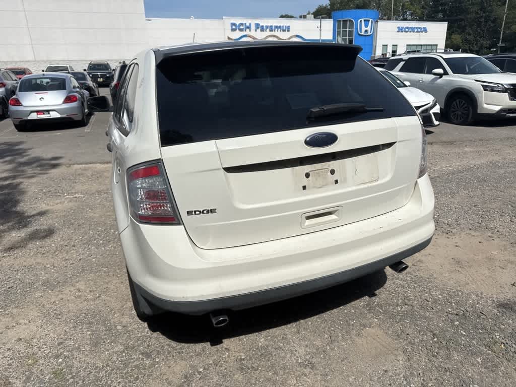 Thumbnail: 2010 Ford Edge - 16