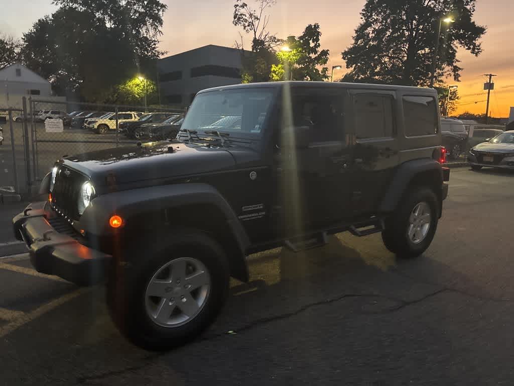 Thumbnail: 2013 Jeep Wrangler - 8