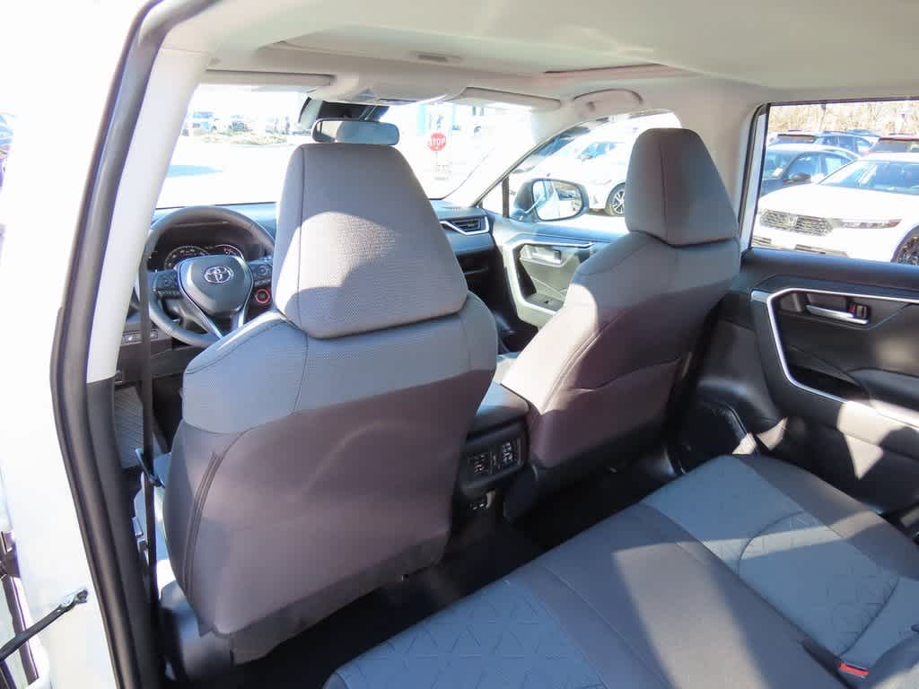 Thumbnail: 2025 Toyota RAV4 - 14