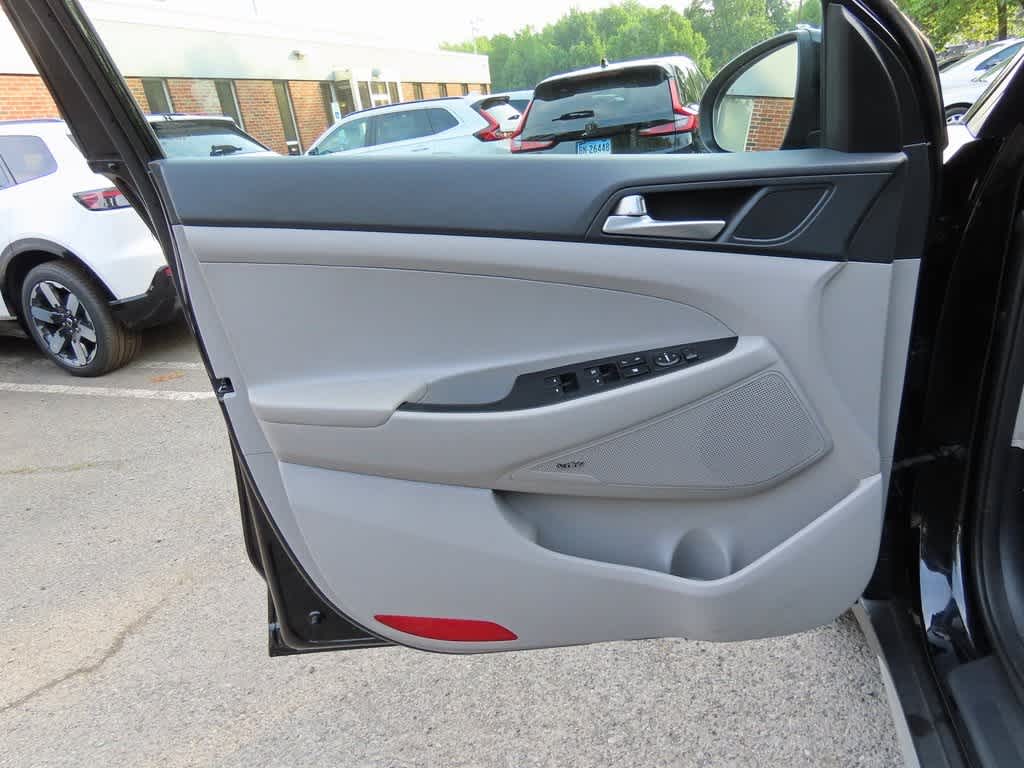 2019 Hyundai Tucson Sport 17