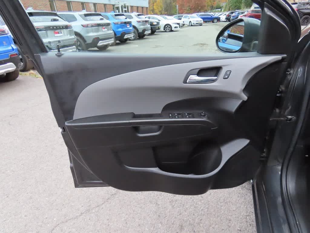 Thumbnail: 2014 Chevrolet Sonic - 14