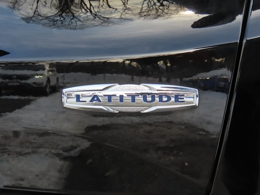 Thumbnail: 2022 Jeep Renegade - 8