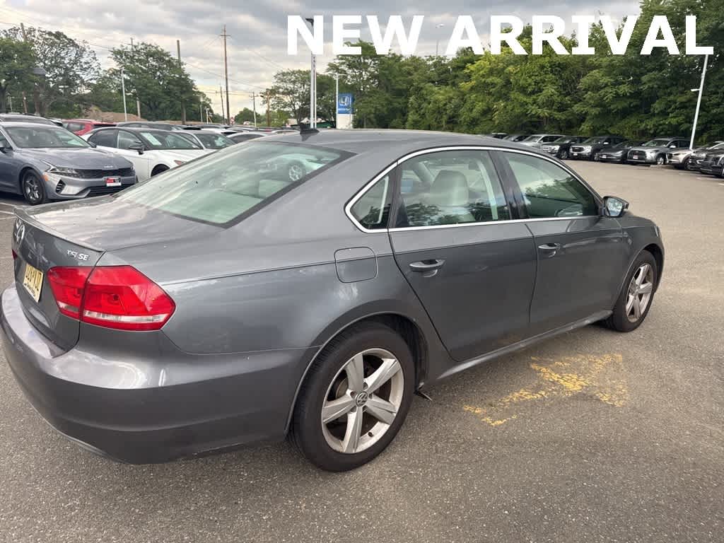 Thumbnail: 2014 Volkswagen Passat - 12