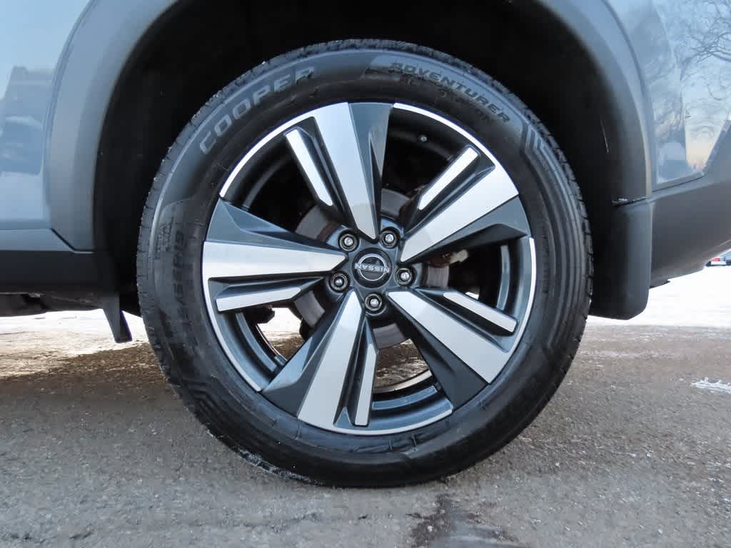 Thumbnail: 2023 Nissan Rogue - 9