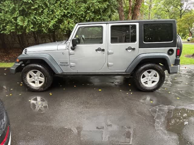 Thumbnail: 2015 Jeep Wrangler - 18