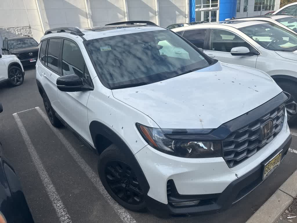 Thumbnail: 2022 Honda Passport - 4