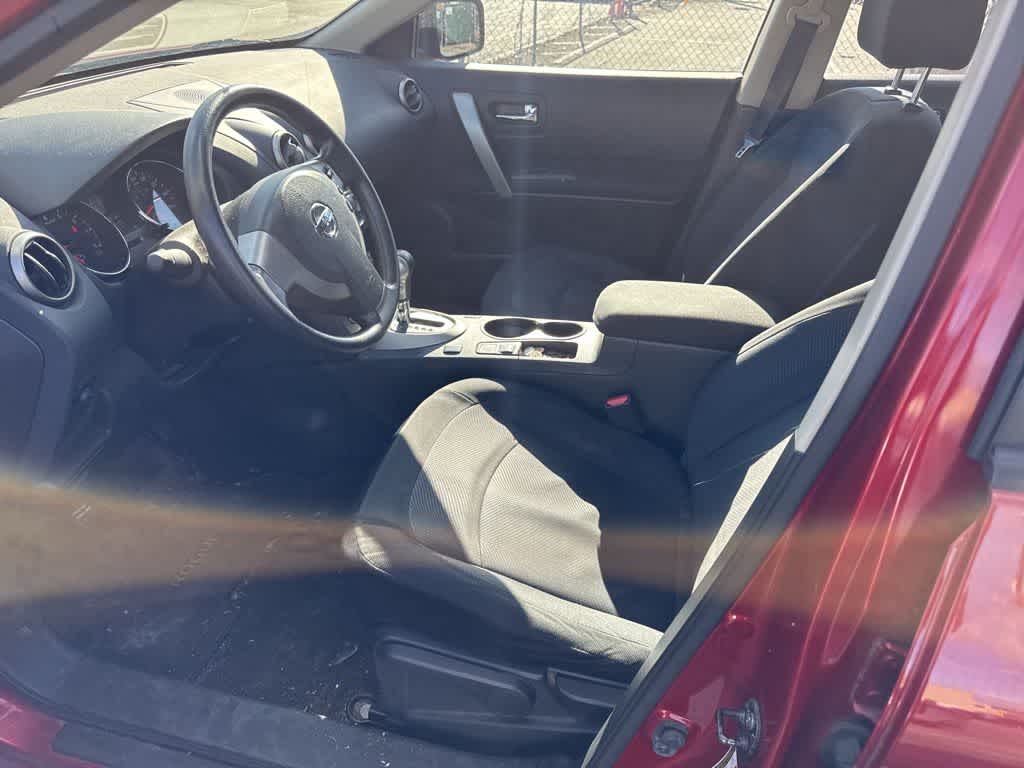 Thumbnail: 2013 Nissan Rogue - 21