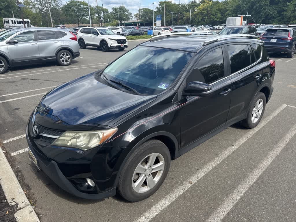 Thumbnail: 2013 Toyota RAV4 - 4
