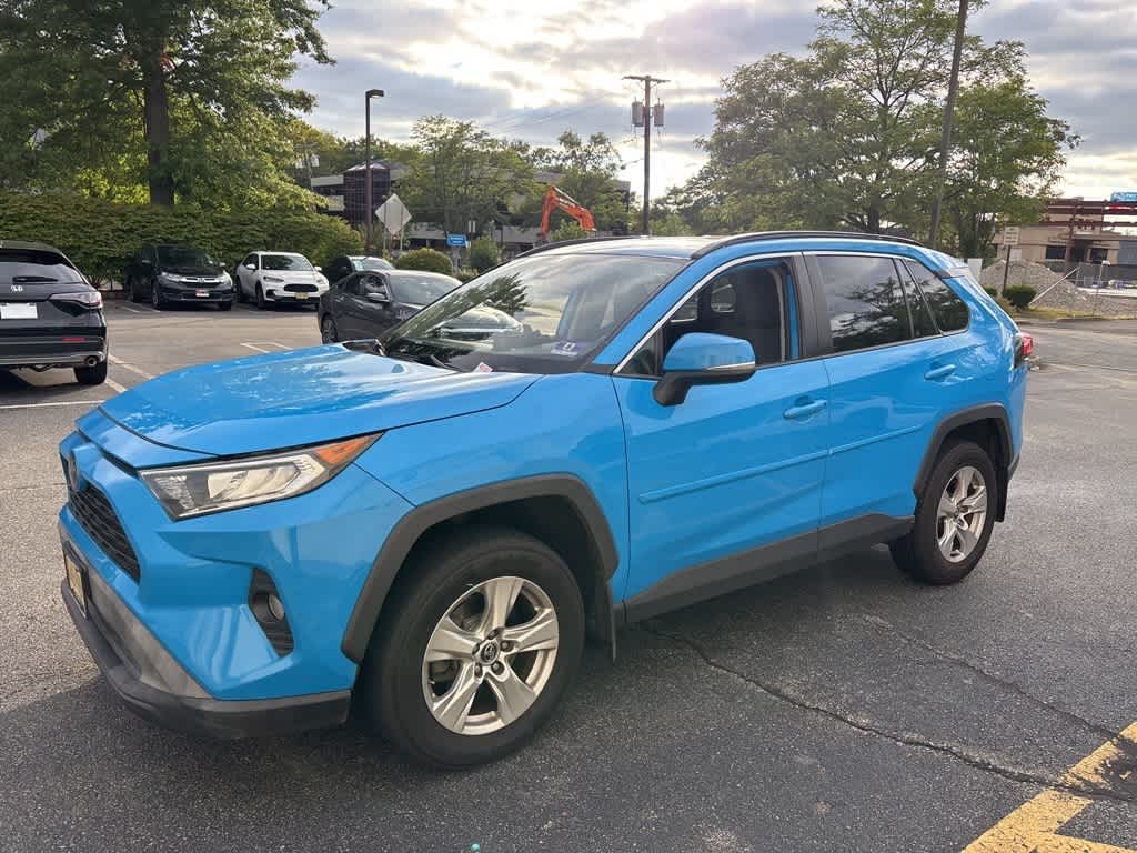 Thumbnail: 2019 Toyota RAV4 - 3